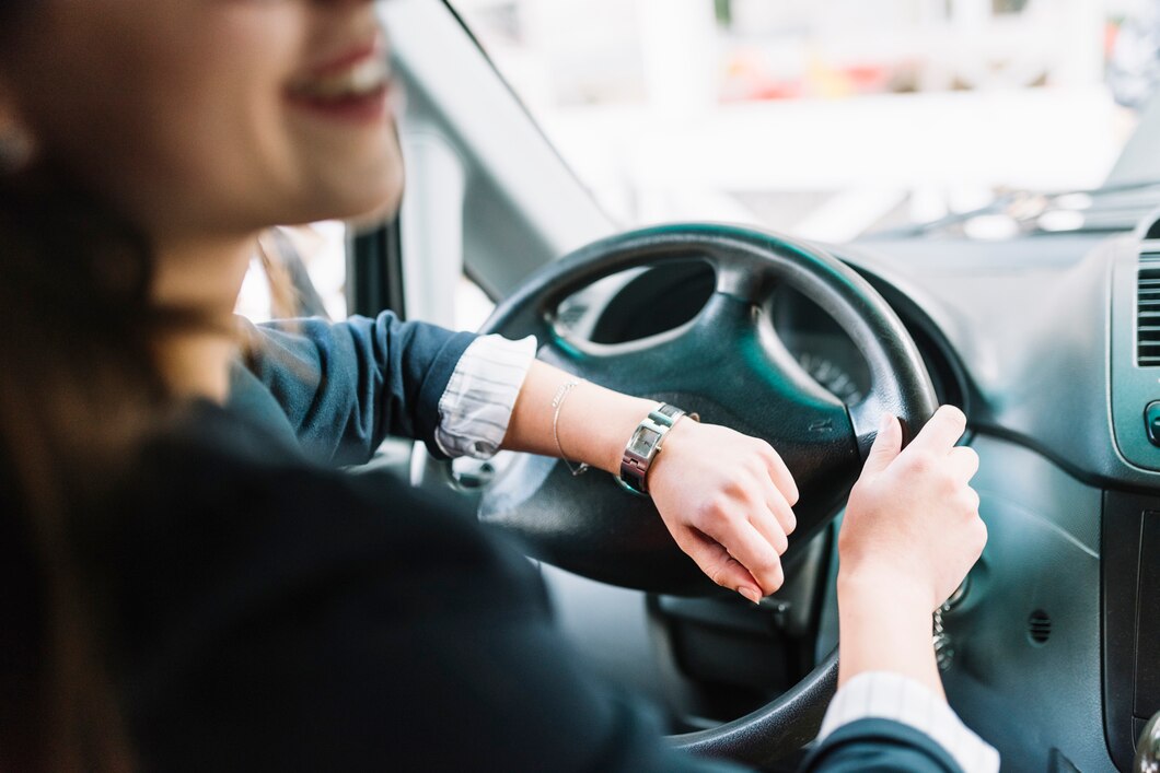 Kluczowe zasady bezpiecznego prowadzenia pojazdu dla początkujących kierowców